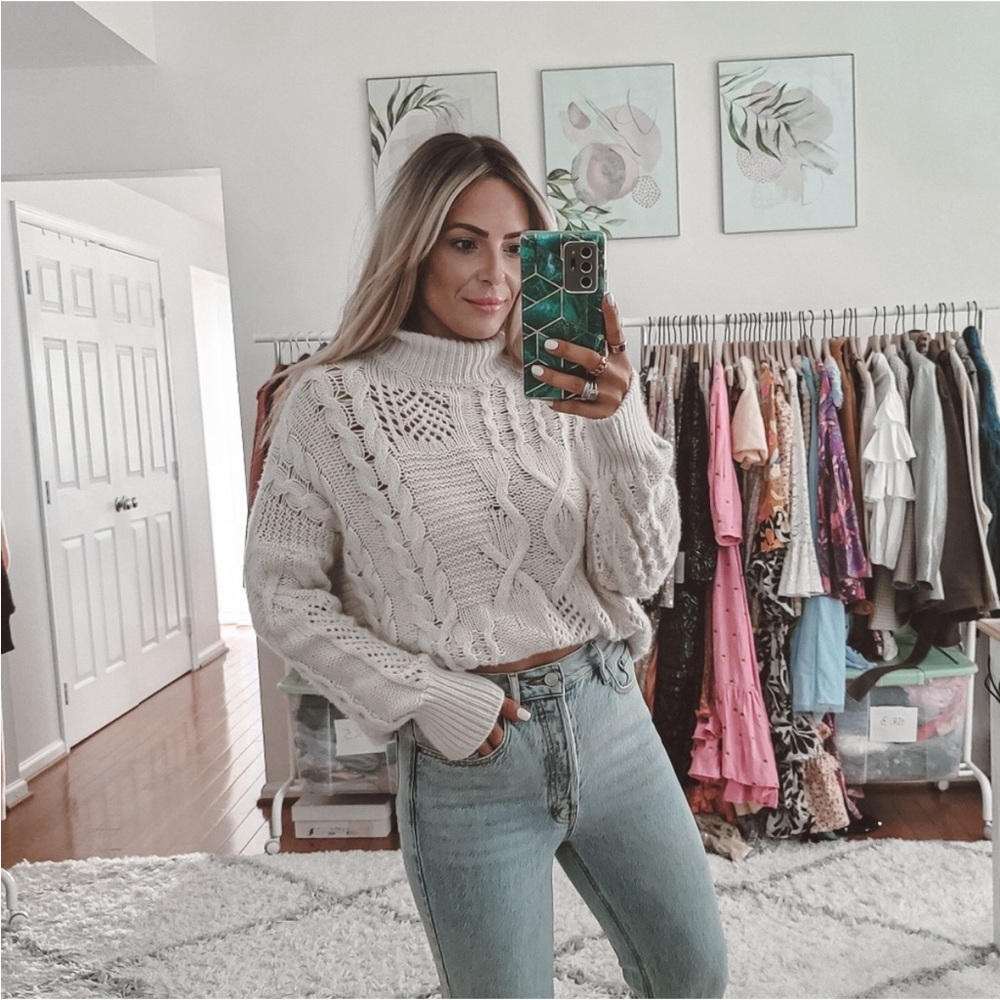 ATHLETA Bedford Chunky Cable Cashmere Wool Turtleneck Sweater – White/Cream, M - Picture 10 of 13